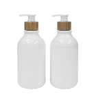 Weiße Badezimmer-Lotions-Flasche mit Bambuspumpe für Shampoo-und Körper-Wäsche